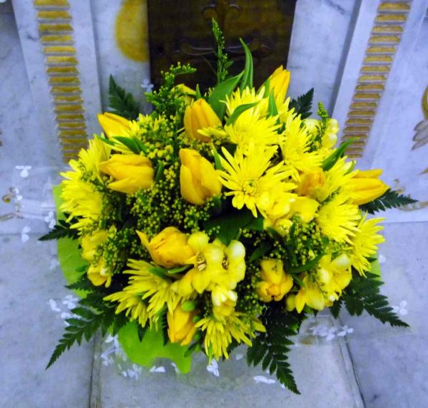 PF Assistance - Composition florale bouquet Sunny