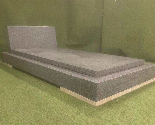 Monument funéraire reconditionné - modèle RPE310034P - coté gauche