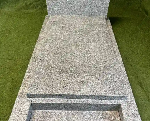 Monument funéraire reconditionné - modèle RPE627014P - vue de face