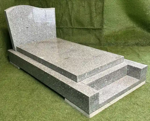 Monument funéraire reconditionné - modèle RPG311025P - coté gauche