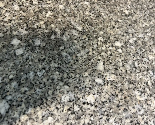 Monument funéraire reconditionné - modèle RPG311025P - granit